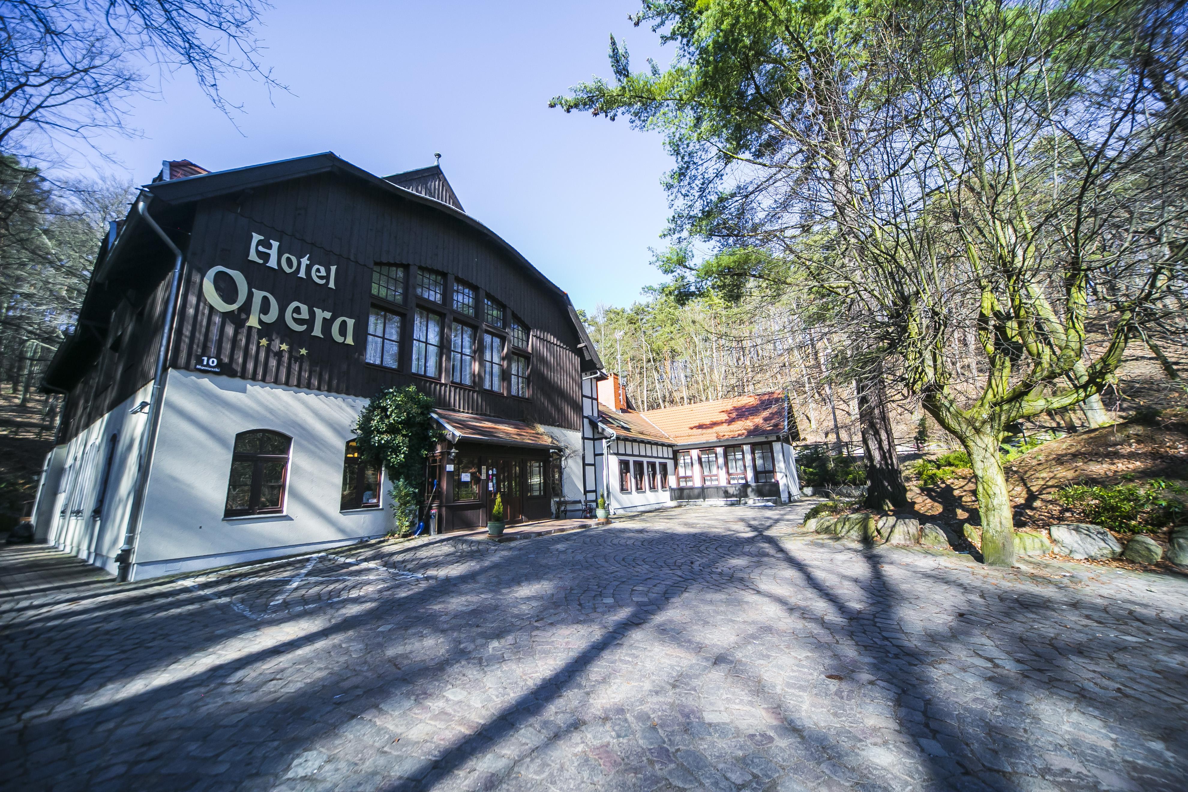Hotel Opera سوبوت المظهر الخارجي الصورة